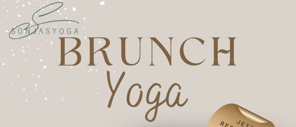 Yoga-Veranstaltungsposter mit einer Fotocollage von Menschen, die Yoga machen, und einem Frühstücksbuffet. Es beinhaltet eine 60-minütige Yoga-Sitzung, die Wahl zwischen zwei Frühstücken und einem Heißgetränk für 27€. Ort: Pension Central, Marktplatz 6, 2753 Mark Piesting. Datum: Samstag, 9. Mai 2026, von 08:30 bis 11:00 Uhr.
