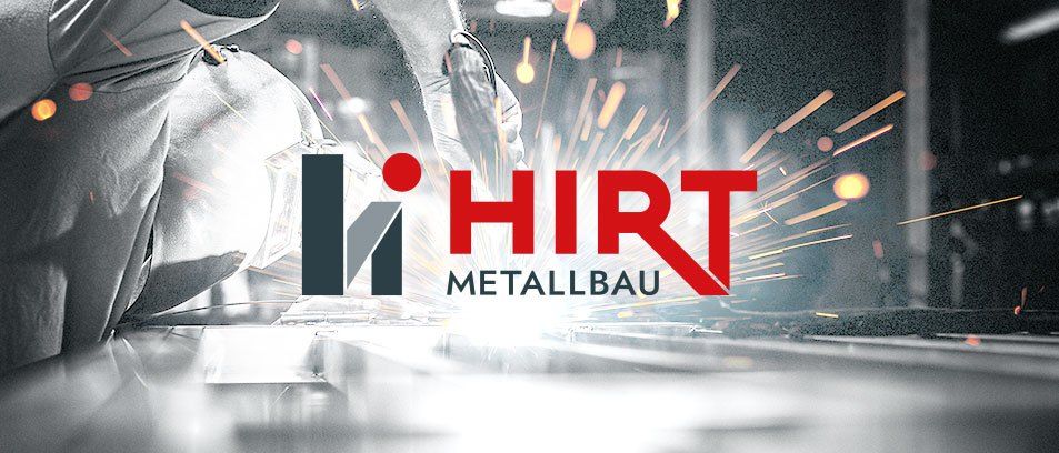 Bild enthält, Architecture, Building, Factory, Adult, Male, Man, Person, Manufacturing, Lighting