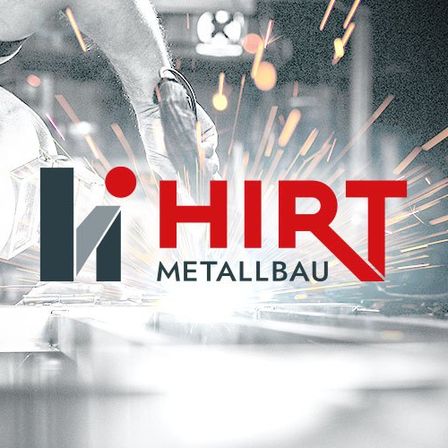 Bild enthält, Architecture, Building, Factory, Adult, Male, Man, Person, Manufacturing, Lighting