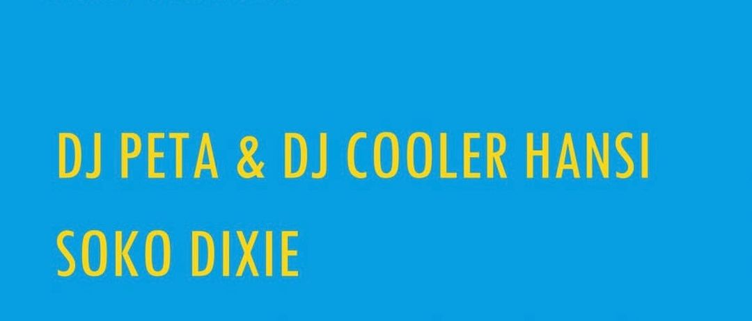 Plakat für Jazz+Jazz mit blauem Hintergrund und weißen und gelben Texten. Veranstaltungsdetails umfassen Datum, Uhrzeit und Ort. DJs Peta und Cooler Hansi treten mit Soko Dixie und Big Band Bad Gleichenberg auf.