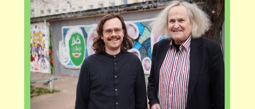 Bild enthält, Advertisement, Poster, Blazer, Coat, People, Person, Adult, Female, Woman, Man