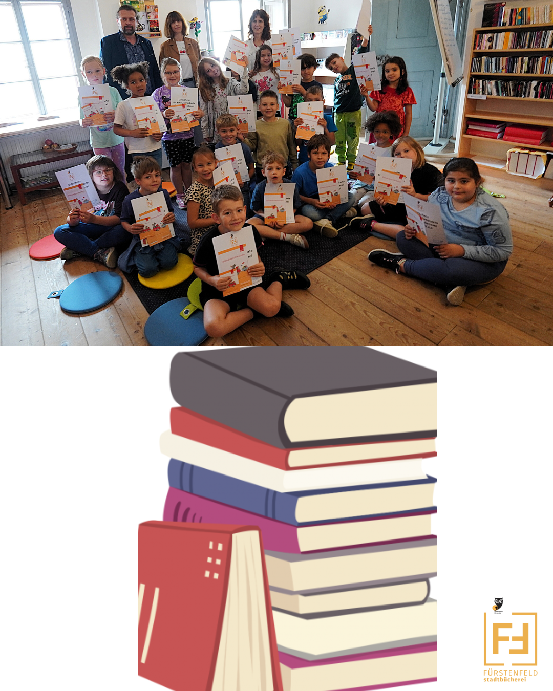 Kinder im Klassenzimmer mit Zertifikaten, darunter ein Stapel Bücher.