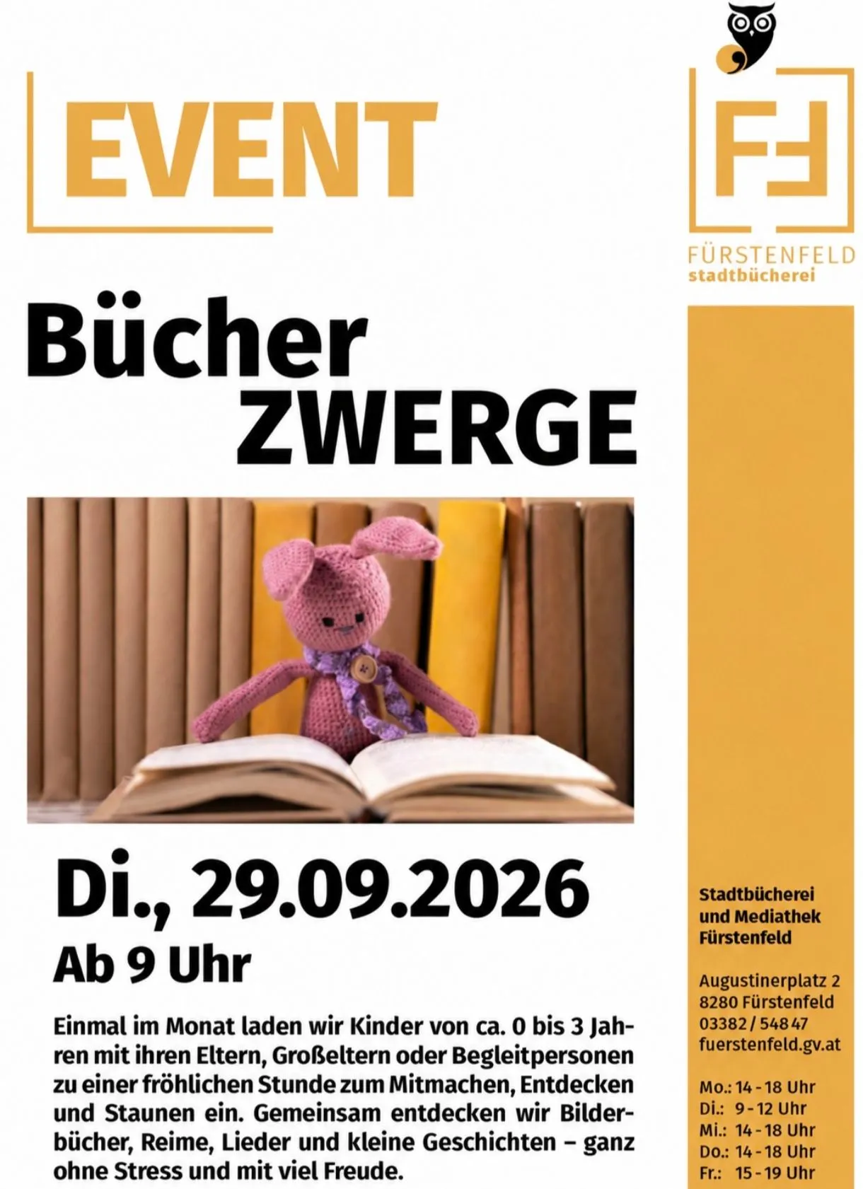 Ein Plakat für eine Kinderveranstaltung mit einer rosa gestrickten Hasenpuppe, die auf einem offenen Buch sitzt. Die Veranstaltung heißt 'Bücher Zwerge' und ist für den 29. September 2026 um 9 Uhr geplant.