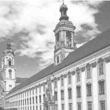 Bild enthält, Bell Tower, Tower, Clock Tower, City, Urban, Cathedral, Church, Housing