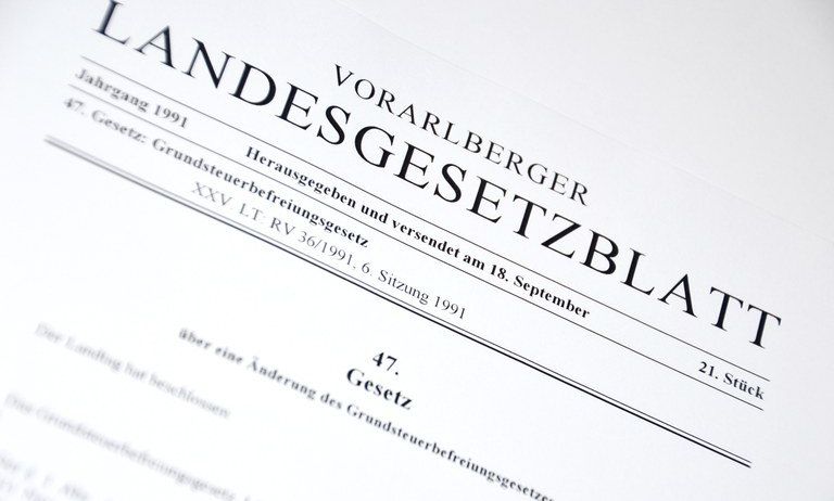 Nahaufnahme eines deutschen Regierungsdokuments mit dem Titel 'LANDESGESETZESBLATT'. Es steht 'Jahrgang 1991' und 'XXV LT RV 36/1991'. Das Datum ist der 18. September 1991. Das Dokument scheint eine rechtliche Veröffentlichung zu sein.