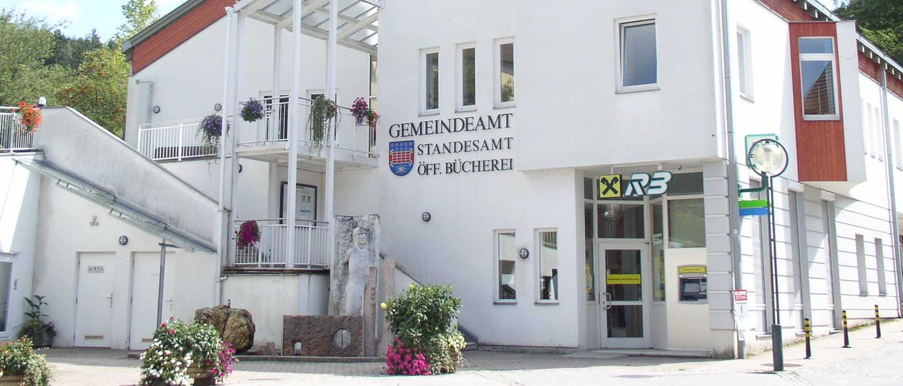 Bild enthält, Hospital, City, Plant, Person, Hotel