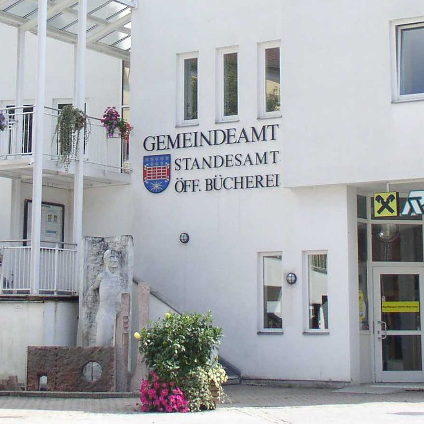 Bild enthält, Hospital, City, Plant, Person, Hotel