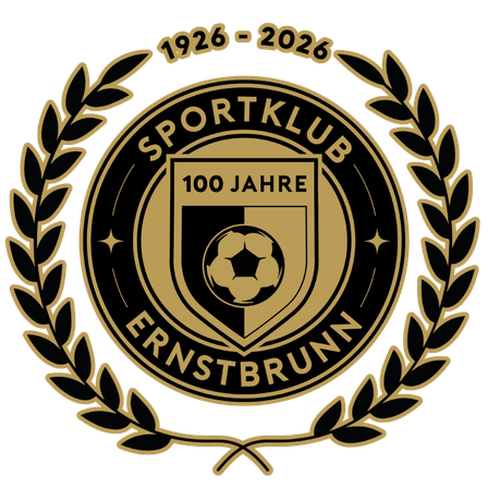 Das goldene Logo von Sportklub Ernstbrunn feiert sein 100-jähriges Jubiläum von 1926 bis 2026. Es zeigt einen Lorbeerkranz um einen Schild mit einem Fußball und Sternen.