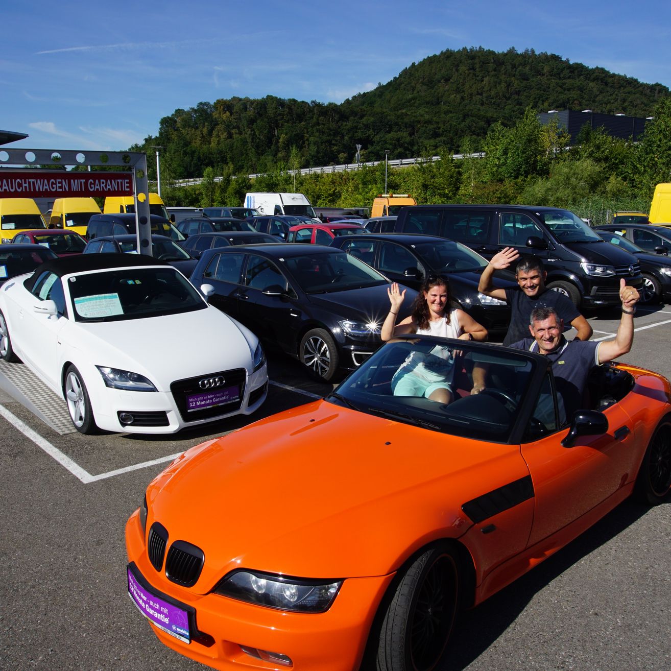 Bild enthält, Car, Car Show, Spoke, Adult, Male, Man, Person, Female, Woman, Coupe