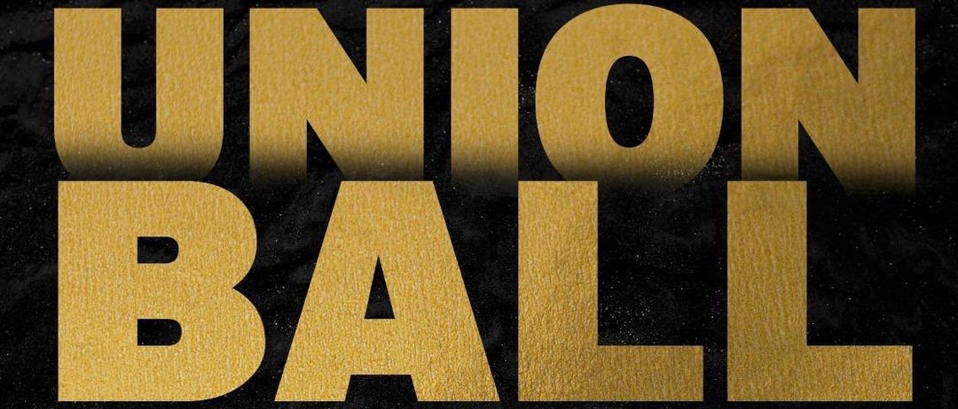 Bild enthält, Advertisement, Clothing, Footwear, Shoe, Poster, High Heel, Accessories, Formal Wear, Tie