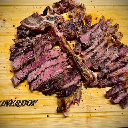 Bild enthält, Food, Meat, Steak, Pork, Bbq, Cooking, Grilling