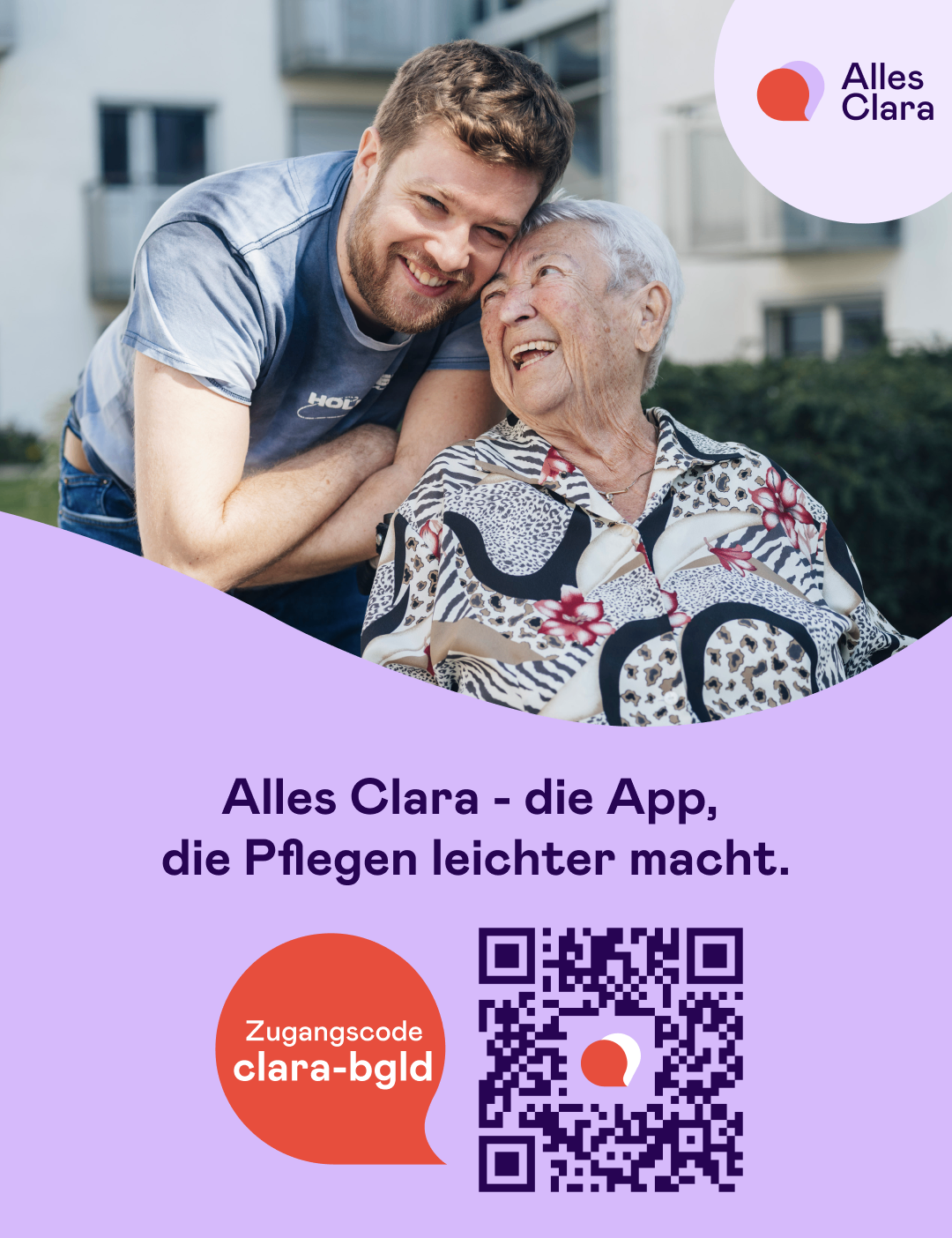 Ein Mann und eine ältere Frau lächeln sich an. Das Bild zeigt einen QR-Code, ein Logo und Text auf Deutsch.
