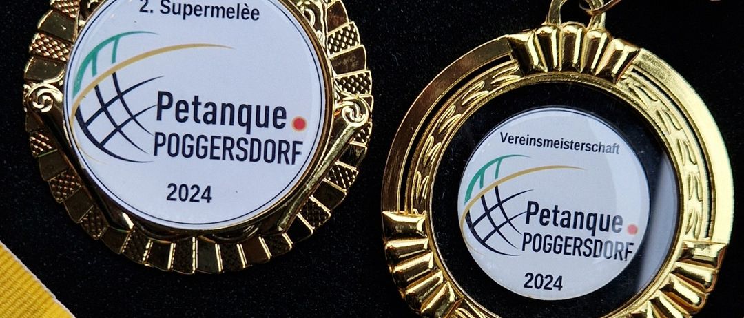 Bild enthält, Gold, Gold Medal, Trophy, Accessories, Jewelry, Locket, Pendant, Necklace, Logo