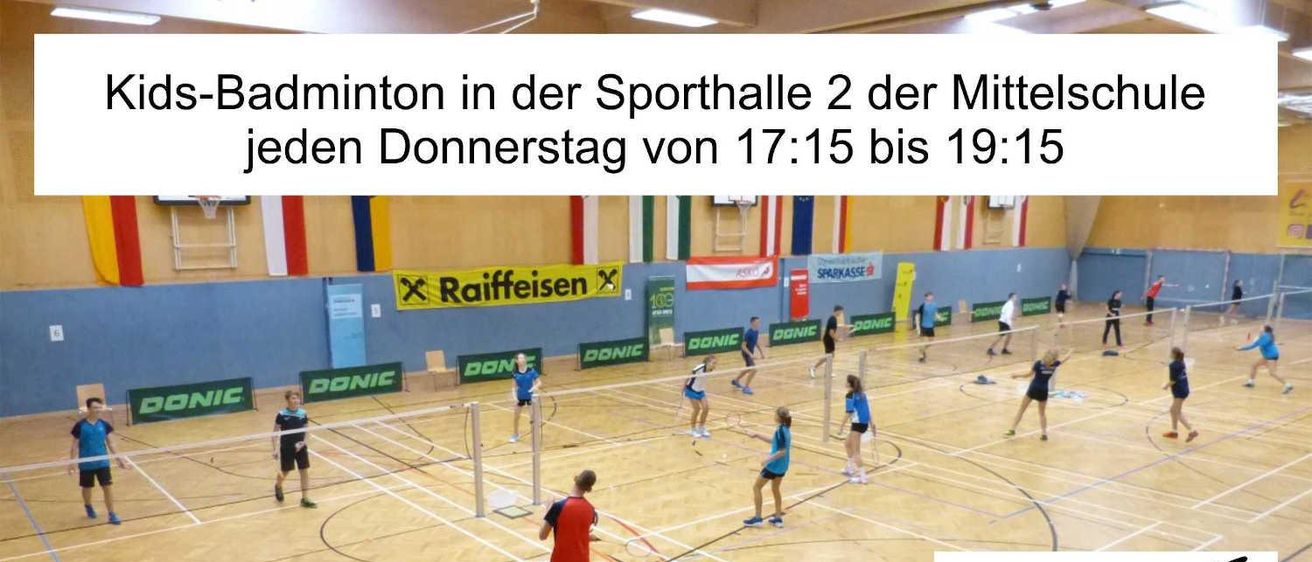 Bild enthält, Person, Badminton, Sport, Volleyball, Volleyball Game, Clothing, Footwear, Shoe