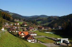 Bild enthält, Nature, Outdoors, Countryside, Rural, Village, Scenery