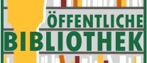 Ein Poster zur Werbung für die öffentliche Bibliothek Birkfeld mit einem Bücherregal und Büchern im Hintergrund. Der Text ist grün und gelb.