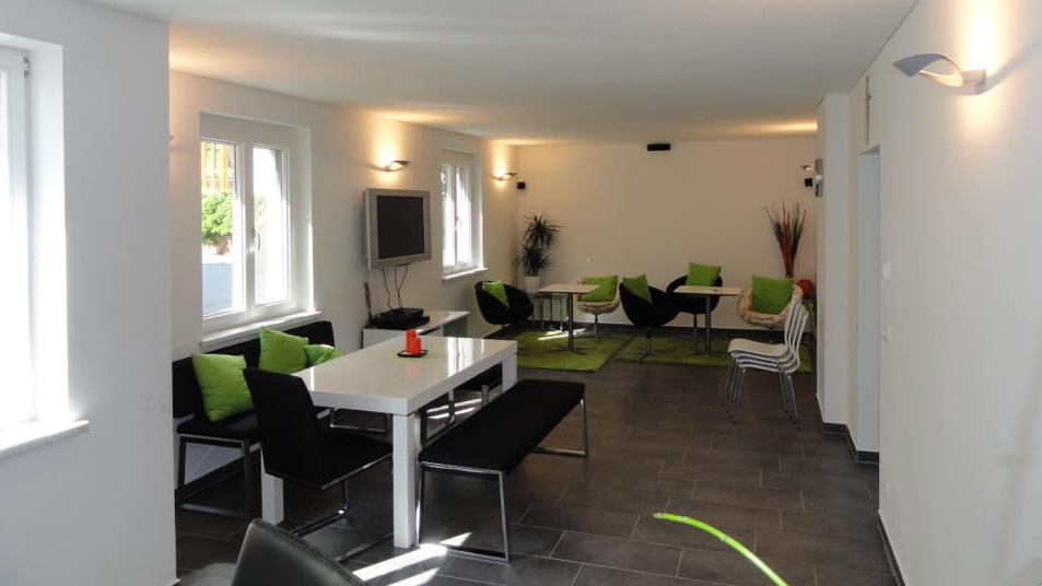 v1_migrated_image_50515251