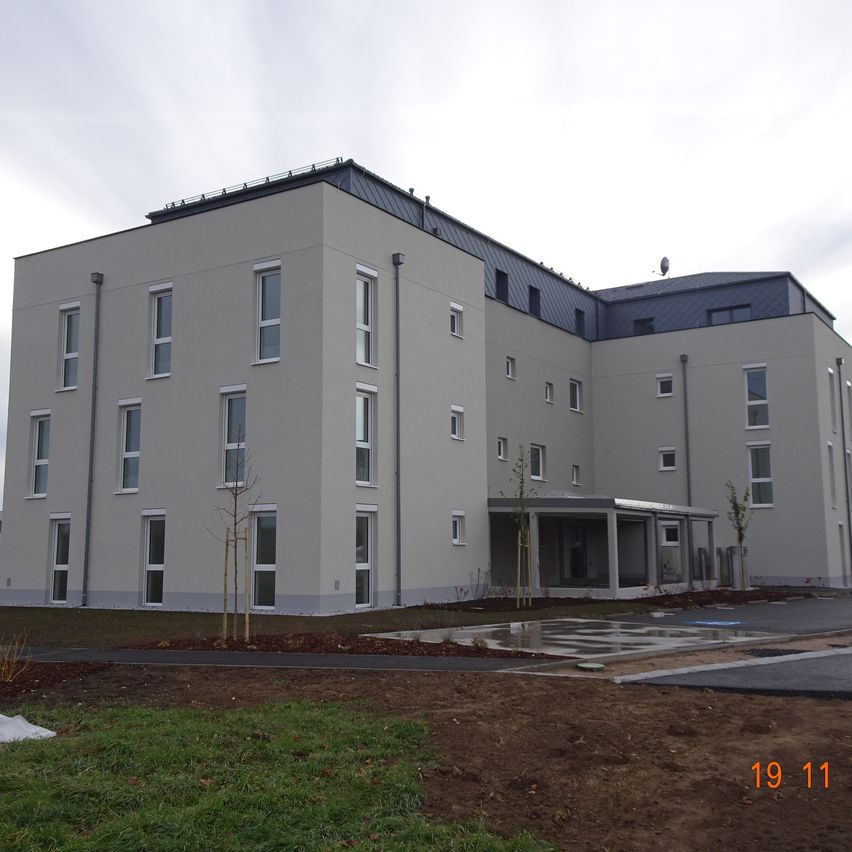 Bild enthält, Architecture, Building, Office Building, City, Condo, Housing, Urban, Hotel, High Rise