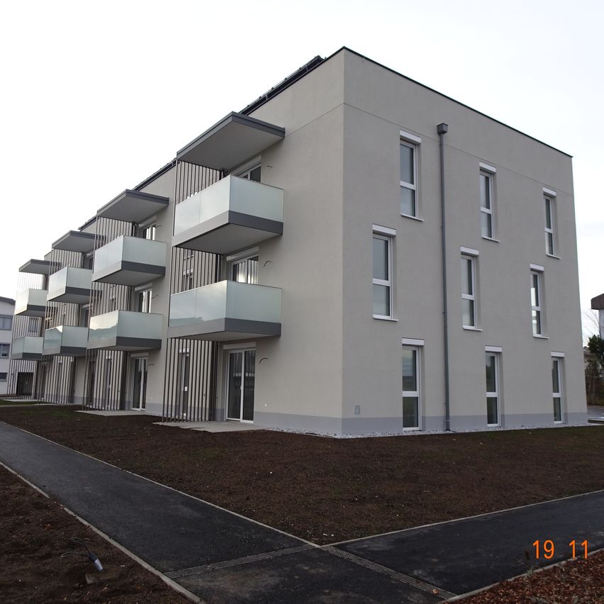 Bild enthält, City, Apartment Building, Building, High Rise, Urban, Condo, Housing, Office Building, Neighborhood, Street