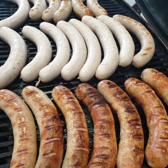 Bild enthält, Bread, Food, Bbq, Cooking, Grilling, Hot Dog, Machine, Wheel