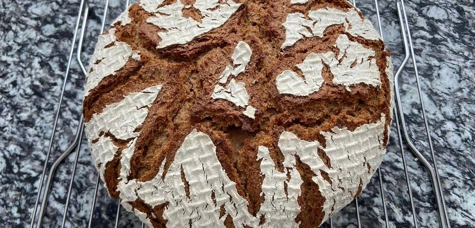 Bild enthält, Food, Meat, Pork, Bread, Food Presentation