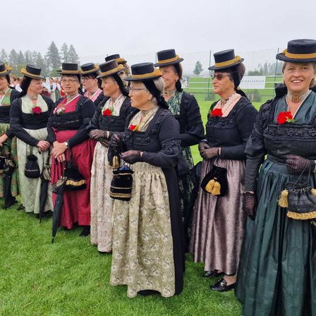 Adult, Female, Person, Woman, Lady, Student, Bride, Tribe, Male, Man