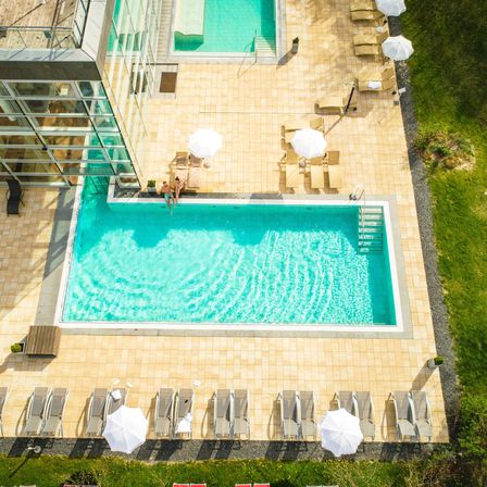 Aussenpool_Models_Vogelperspektivec_KarlSchrotterGleisdorf