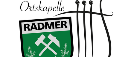 Ein Logo mit einem Schild, auf dem 'RADMER' und gekreuzte Hämmer auf grünem Hintergrund abgebildet sind, zusammen mit dem Text 'Ortskappe' und dem Datum 'seit 1878'.