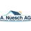 A. Nüesch AG / Photovoltaik & Bedachungen-Logo. Das Logo von A. Nuesch AG zeigt ein Haus mit Solarmodulen auf dem Dach, eine Sonne am Himmel und den Text A. Nuesch AG, BEDACHUNGEN, SPENGLEREI, FASSADE, SOLARTECHNIK.