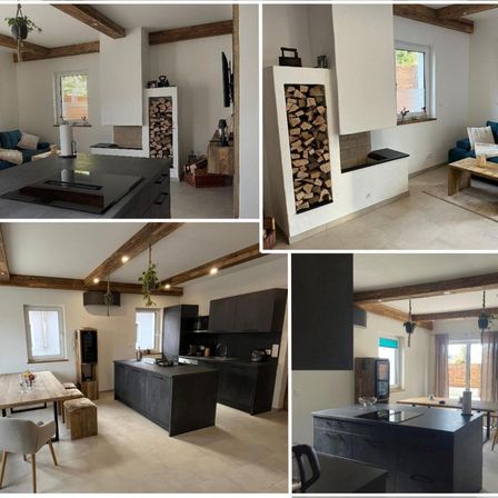 Ein Collage aus vier Bildern, die ein modernes Innendesign mit Küche, Wohnzimmer, Kamin und Essbereich mit Holzmöbeln, weißen Wänden und natürlichem Licht zeigt.