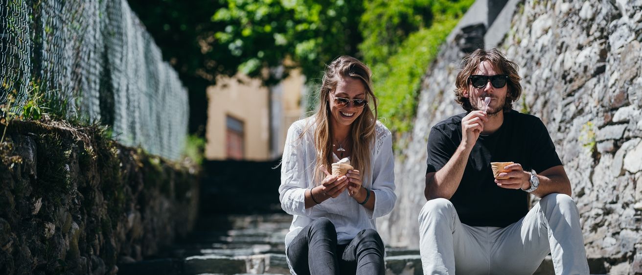 Bild enthält, Face, Head, Person, Happy, Smile, Laughing, Female, Girl, Teen, Man