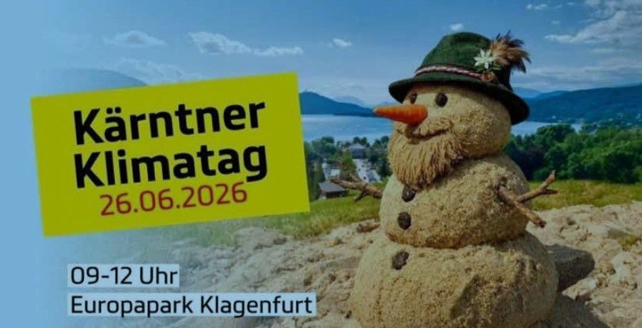 Schneemann auf Sand mit einem gelben Schild für 'Kärntner Klimatag' im Europapark Klagenfurt am 26. Juni 2026 von 9-12 Uhr.