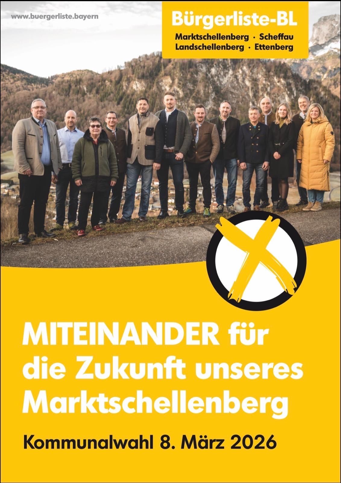 Gruppenfoto von Menschen, die vor einer Berglandschaft stehen. Der Text lautet 'MITEINANDER für die Zukunft unseres Marktshellenberga'. Unten rechts befindet sich ein gelbes Kreuz.