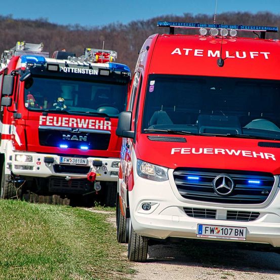 Bild enthält, Bumper, Transportation, Vehicle, Truck, Moving Van, Machine, Wheel, Person