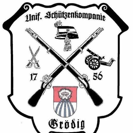 Bild enthält, Firearm, Gun, Rifle, Adult, Bride, Female, Person, Woman, Wheel