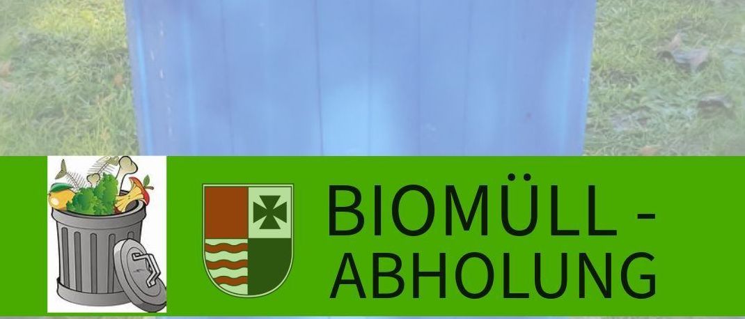 Blaue Abfalltonne auf Gras mit BIOMÜLL-ABHOLUNG darüber geschrieben. Ein kleines Logo befindet sich links neben dem Text. Eine Website wird unten erwähnt.