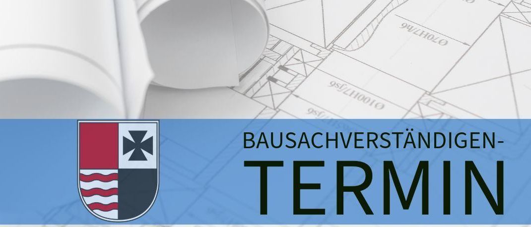 Ein Architekturplan auf einem Tisch mit einem Logo und dem Text 'BAUSACHVERSTÄNDIGEN-TERMIN'. Unten wird eine Website 'www.wartberg-aist.at' angezeigt.