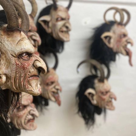 Bild enthält, Person, Face, Head, Adult, Female, Woman, Festival