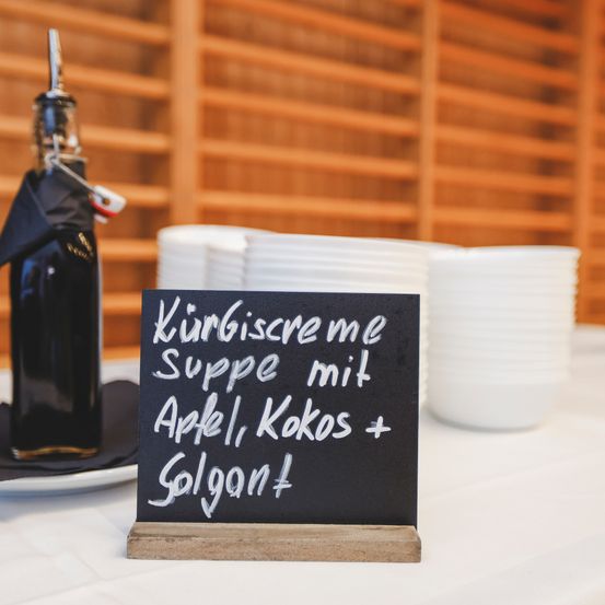 Bild enthält, Blackboard