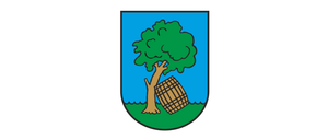 Ein blauer Schild mit einem Baum und einem Fass in der Mitte. Der Baum hat grüne Blätter und einen braunen Stamm. Das Fass ist braun und lehnt sich gegen den Baum. Der Schild ist von einem weißen Hintergrund umgeben.