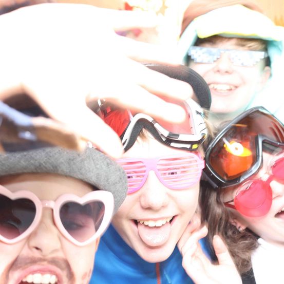 Bild enthält, Accessories, Sunglasses, Glasses, Goggles, Face, Head, Person, Photography, Portrait, Selfie