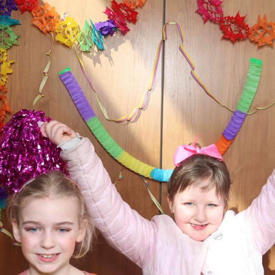 Bild enthält, Face, Head, Person, Photography, Portrait, Purple, Hat, Child, Female, Girl