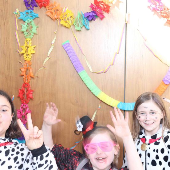 Bild enthält, Face, Person, Photography, Portrait, People, Accessories, Glasses, Child, Female, Girl