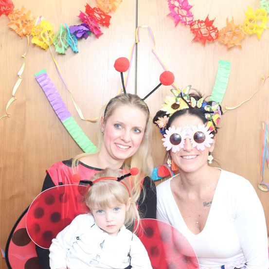 Bild enthält, People, Person, Photography, Portrait, Accessories, Child, Female, Girl, Bride, Woman