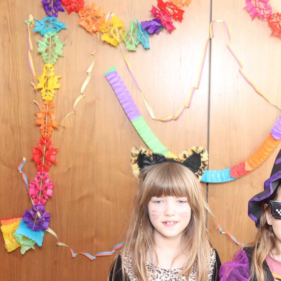 Bild enthält, Hat, Face, Person, Photography, Portrait, Purple, Child, Female, Girl, Accessories