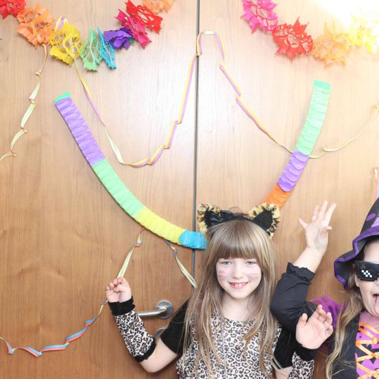 Bild enthält, Hat, Purple, Person, Photography, Portrait, Accessories, Glasses, Child, Female, Girl