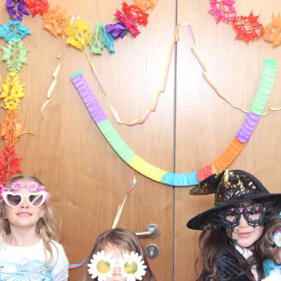 Bild enthält, Hat, Person, Photography, Portrait, Accessories, Glasses, Sunglasses, Child, Female, Girl