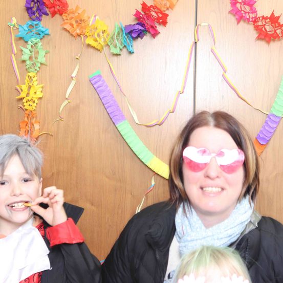 Bild enthält, Face, Person, Photography, Portrait, Accessories, Glasses, Sunglasses, People, Coat, Jacket