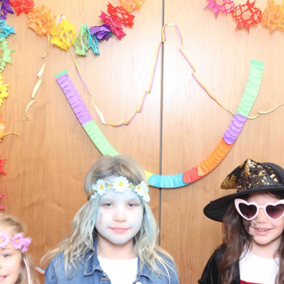 Bild enthält, Hat, Person, Photography, Portrait, Accessories, Sunglasses, Glasses, Child, Female, Girl