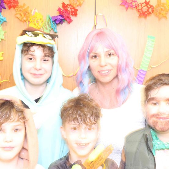 Bild enthält, Head, Person, Photography, Portrait, Costume, People, Hat, Boy, Child, Male